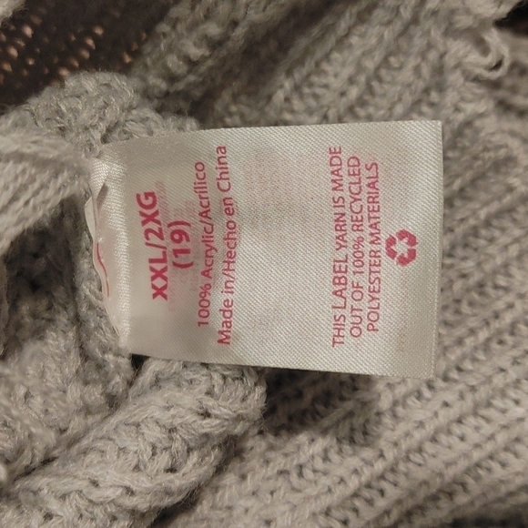 No Boundaries Gray Sweater w Fringe & Pink hearts. XXL NWOT see below for note - Picture 9 of 11